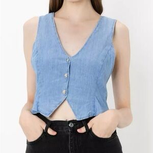 Zara NWT Light Blue Denim Buttoned Crop Top - Small